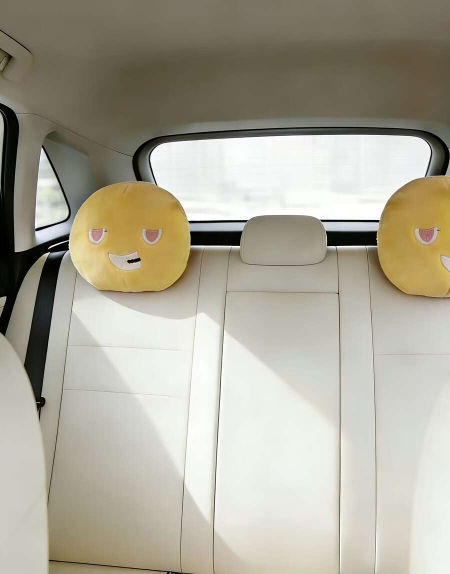 1pcs Stylish Car Headrest Pads - Interior Design Emoji recension och pris